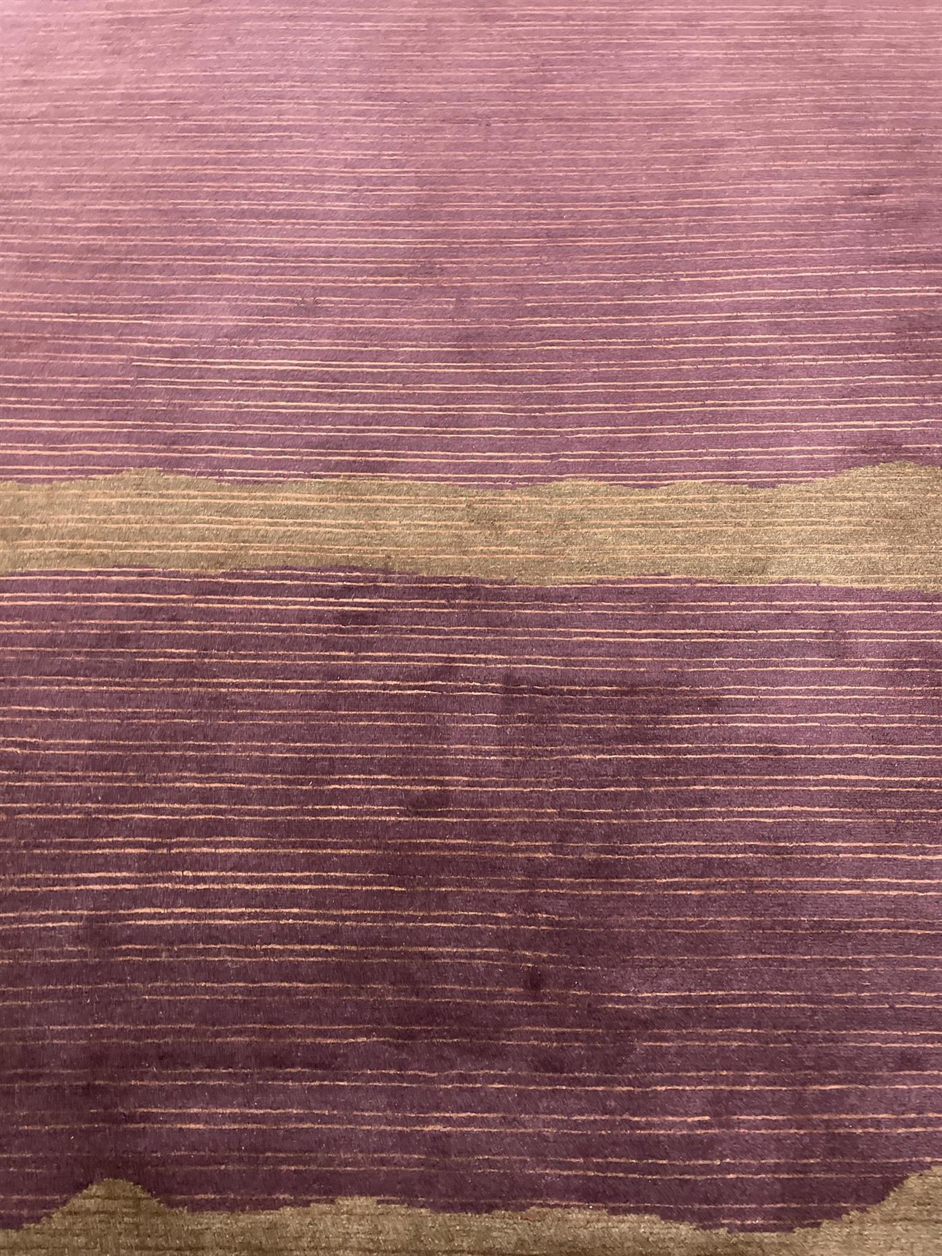AORug#15307 size. 7' 04" x 10' 04"