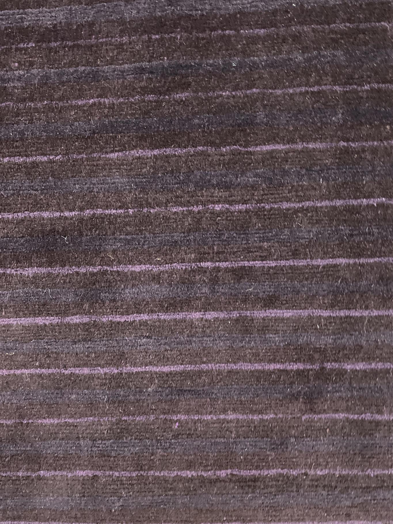 AORug#15416 size. 6' 08" x 9' 10"