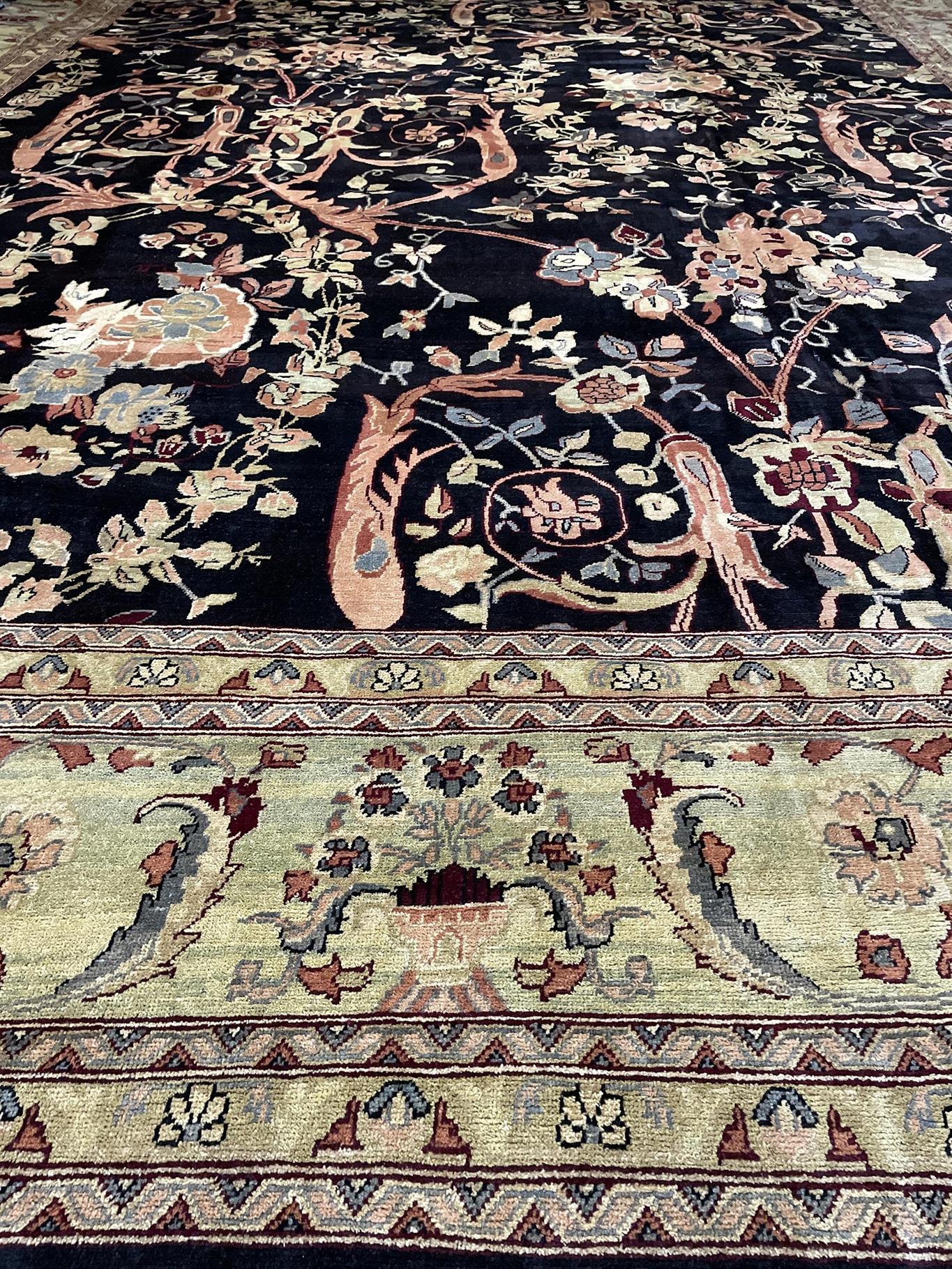 AORug#1142 size.13' 00" x 15' 11"