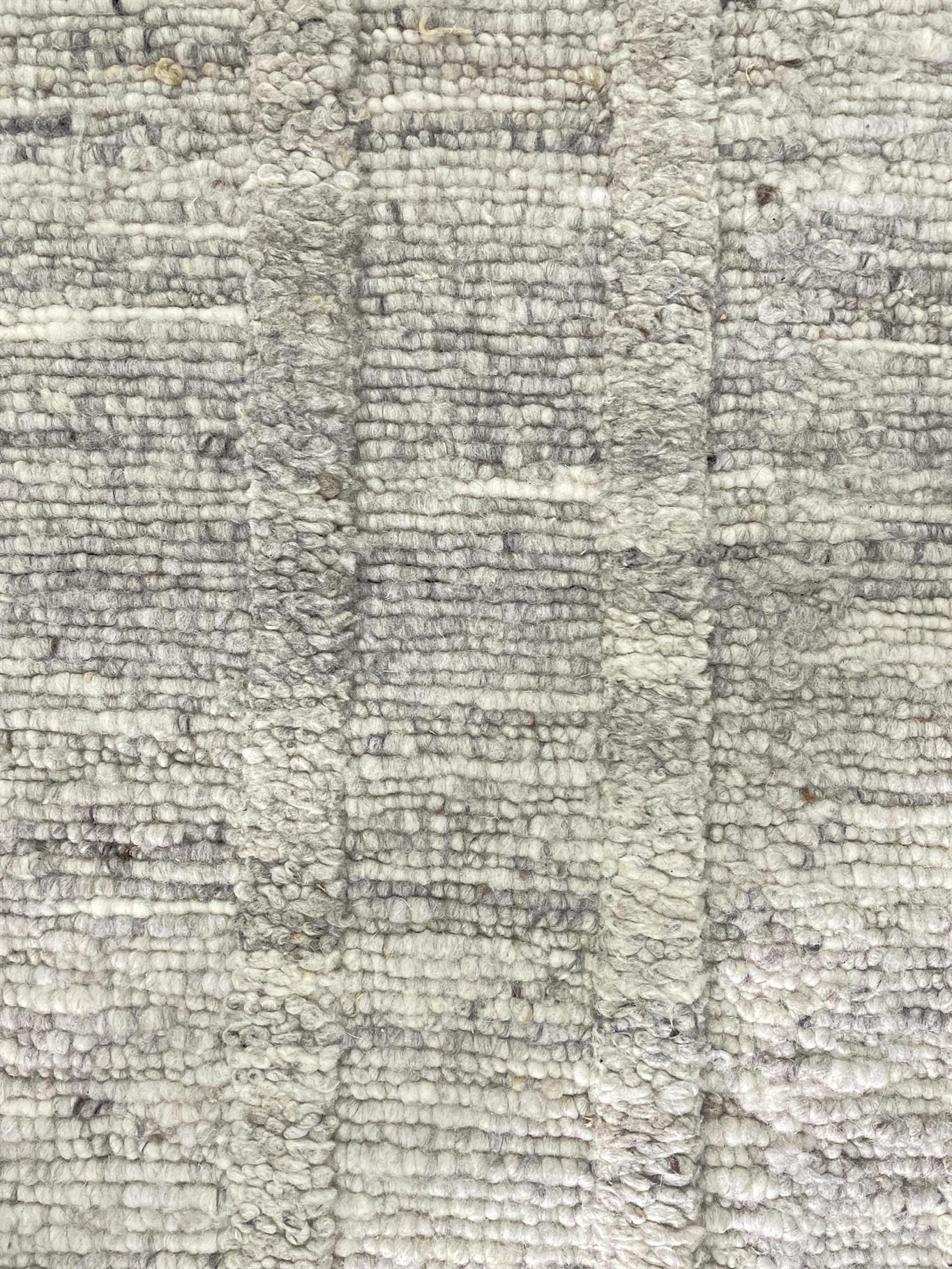 AORug#14713 size. 9'0" X 12'0"