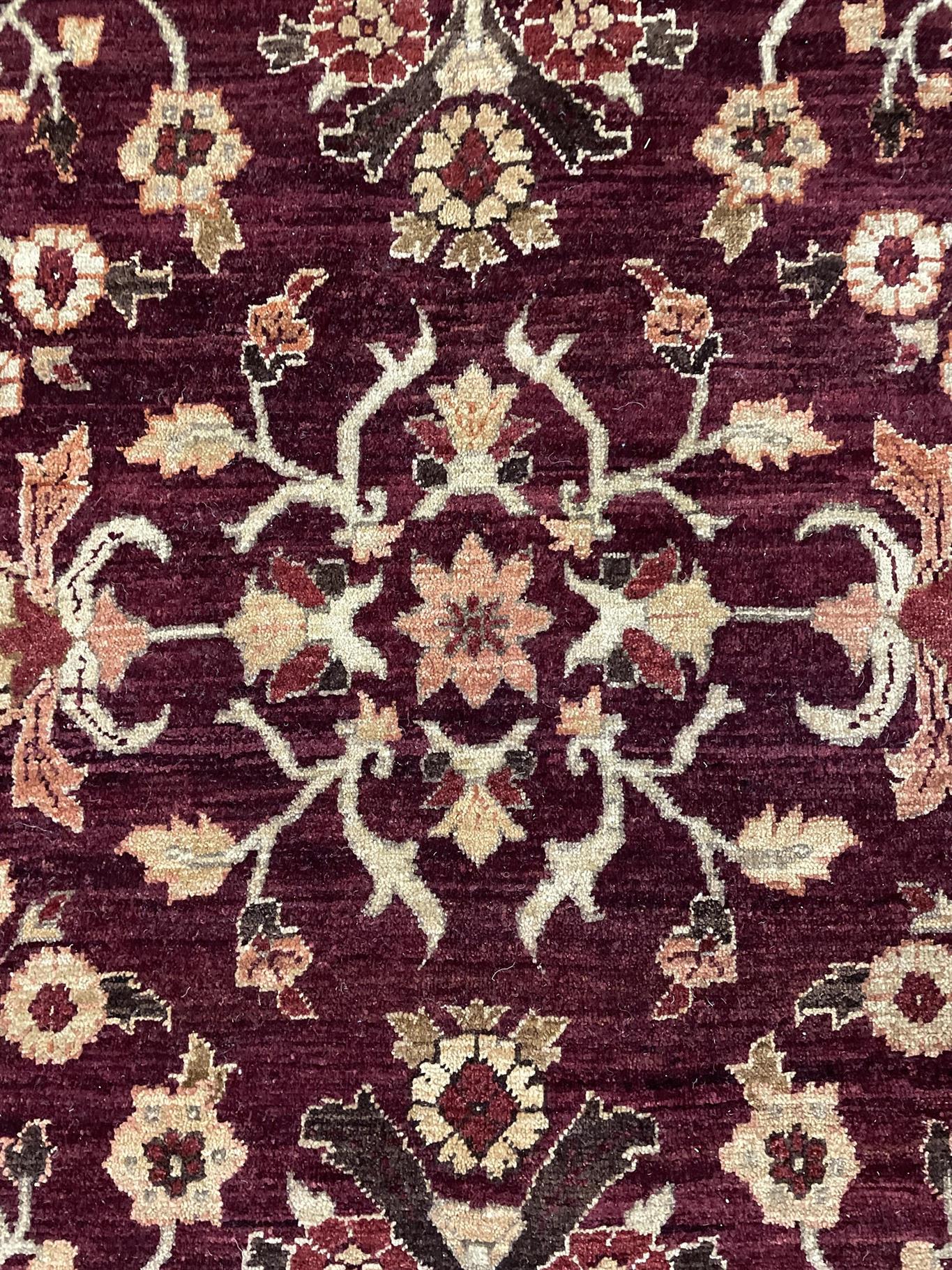 AORug#947 size.10' 00" x 13' 09"