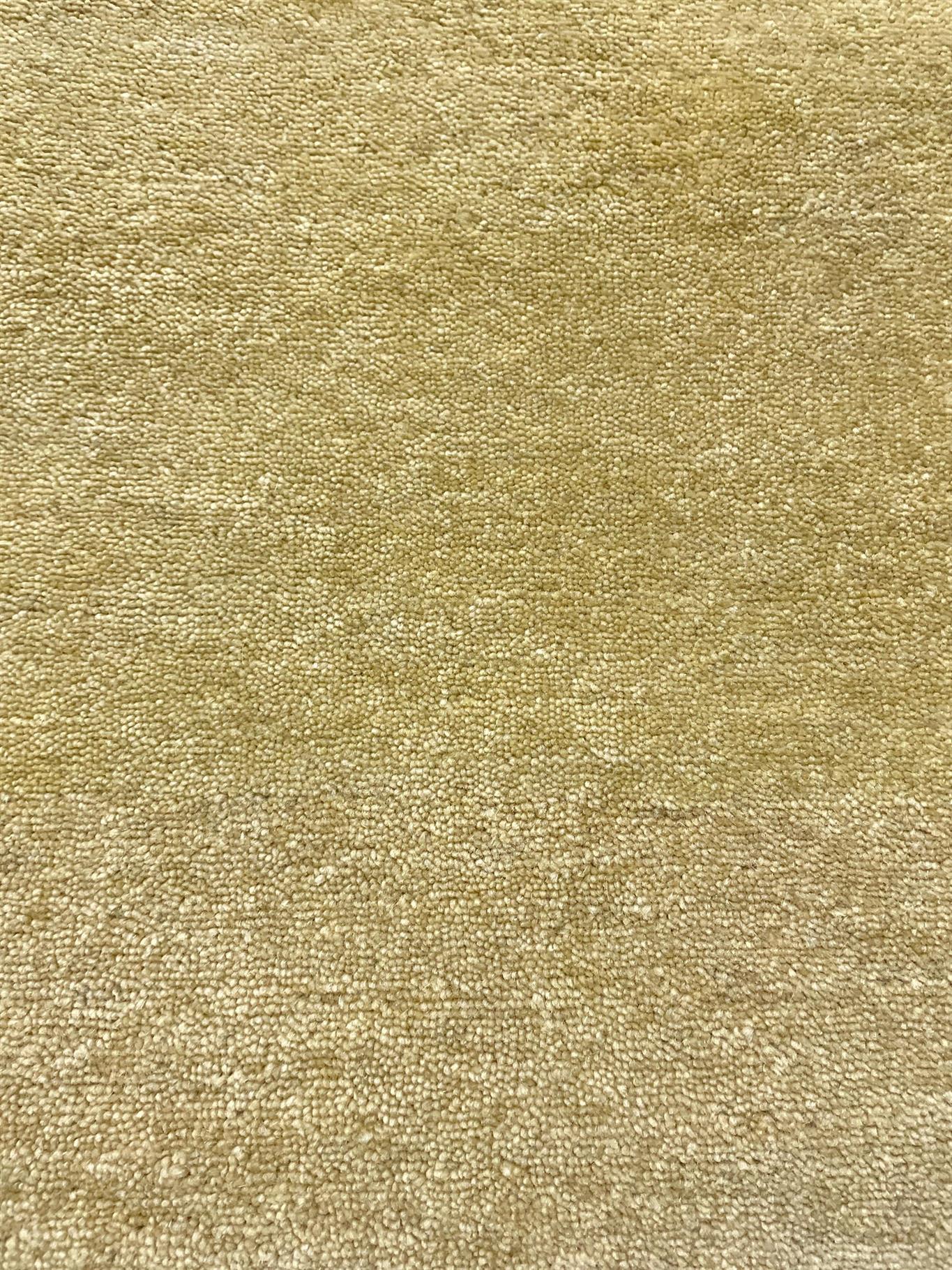 AORug#1079 size.2' 02" x 3' 01"