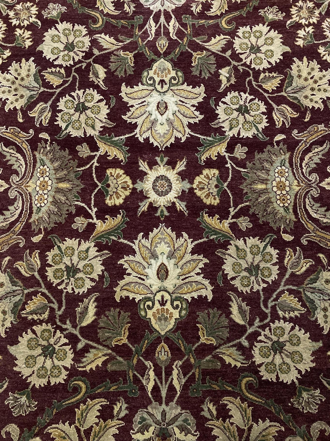 AORug#823 size.8' 11" x 12' 02"