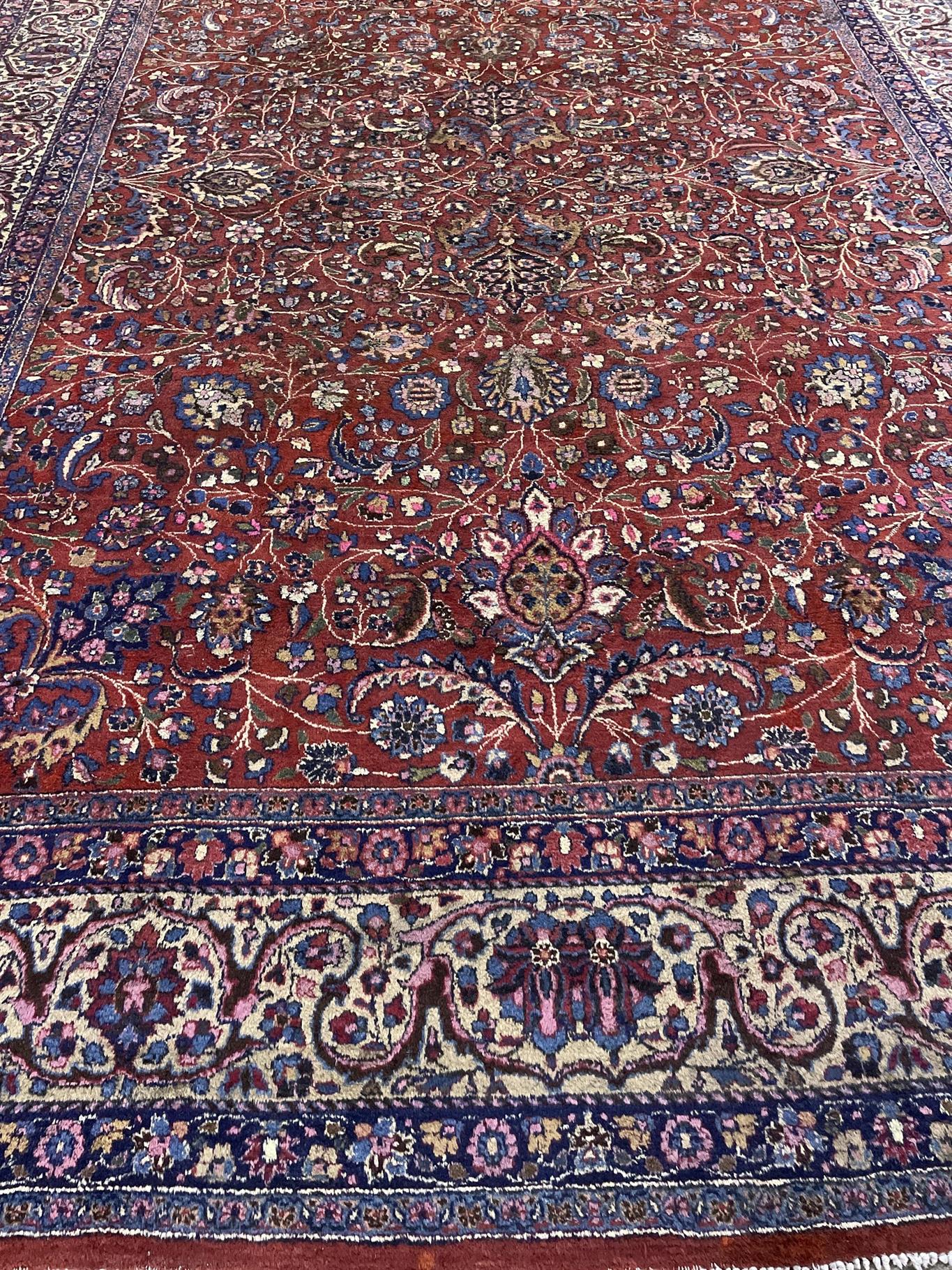 AORug#16581 size. 10' 04" x 14' 02"