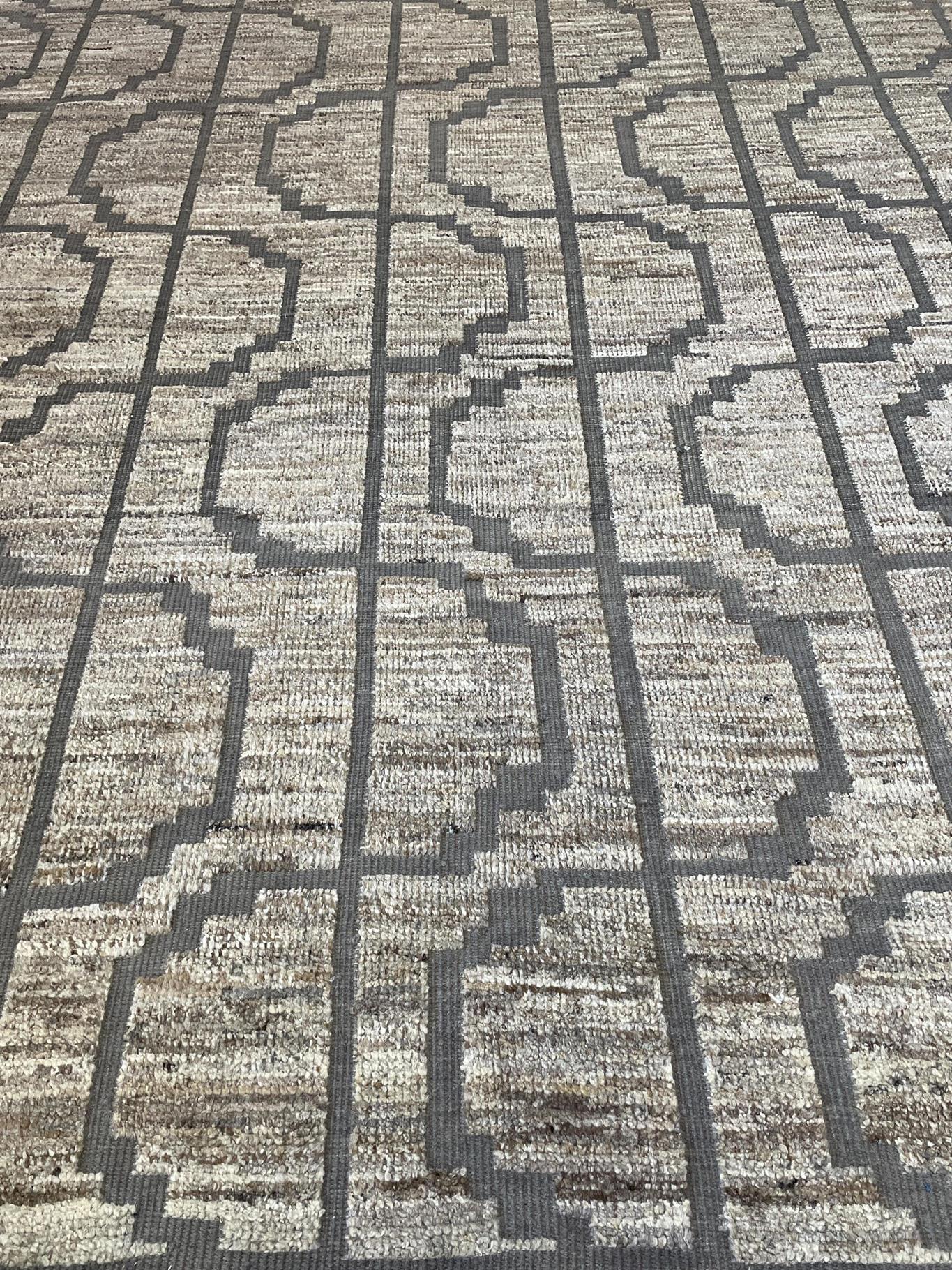 AORug#16578 size. 8' 11" x 12' 00"