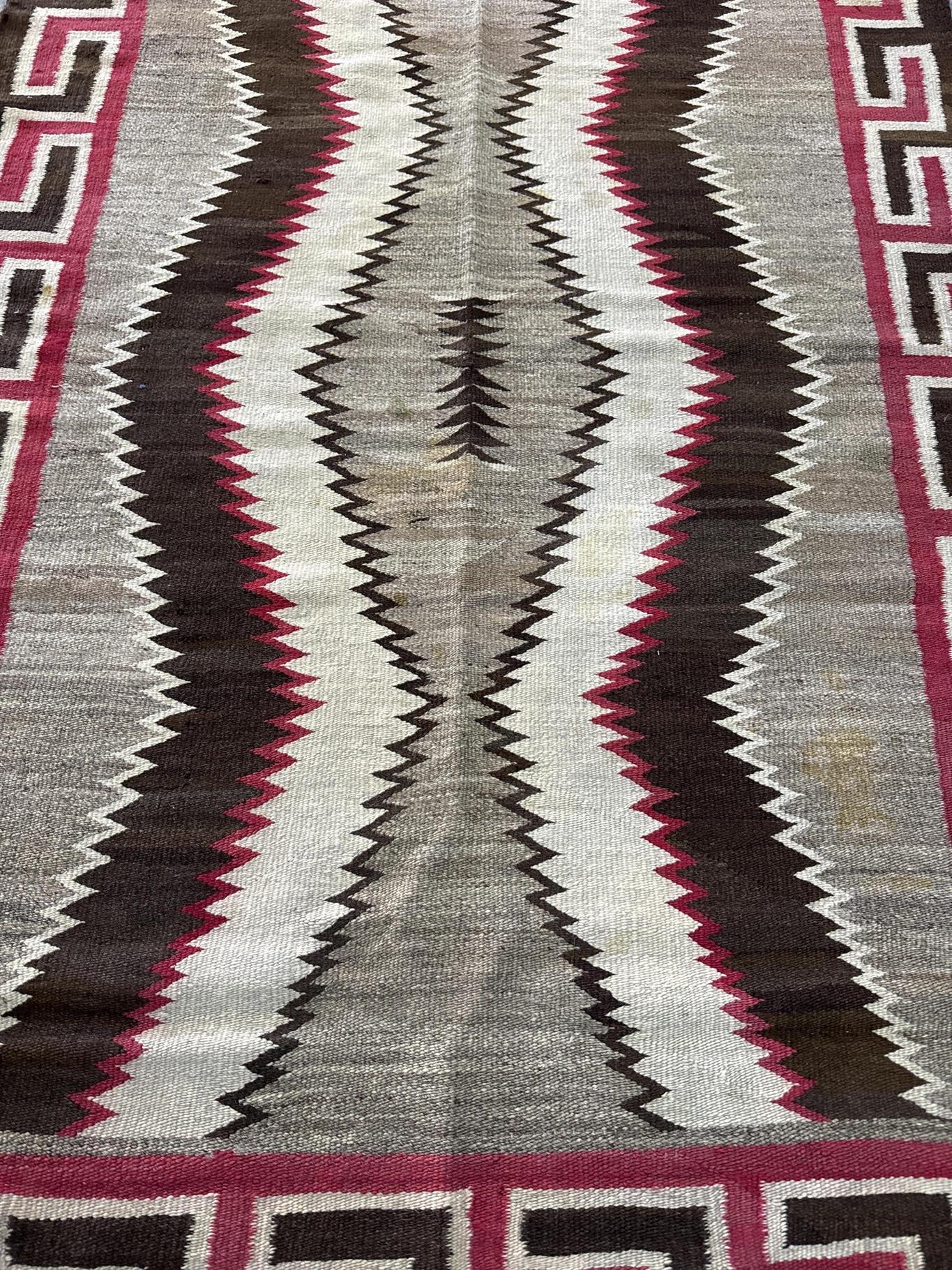 AORug#9870 size. 3' 10" x 5' 10"