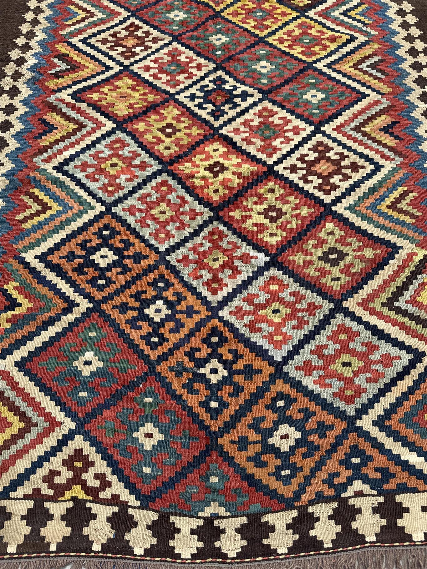 AORug#1468 size.5' 00" x 12' 02"