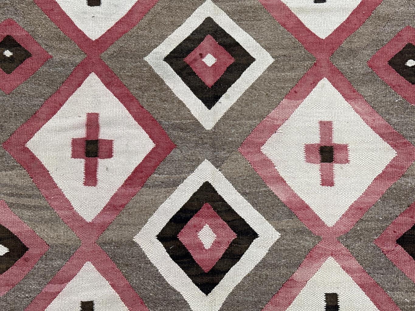 AORug#17801 size. 4' 02" x 5' 02"