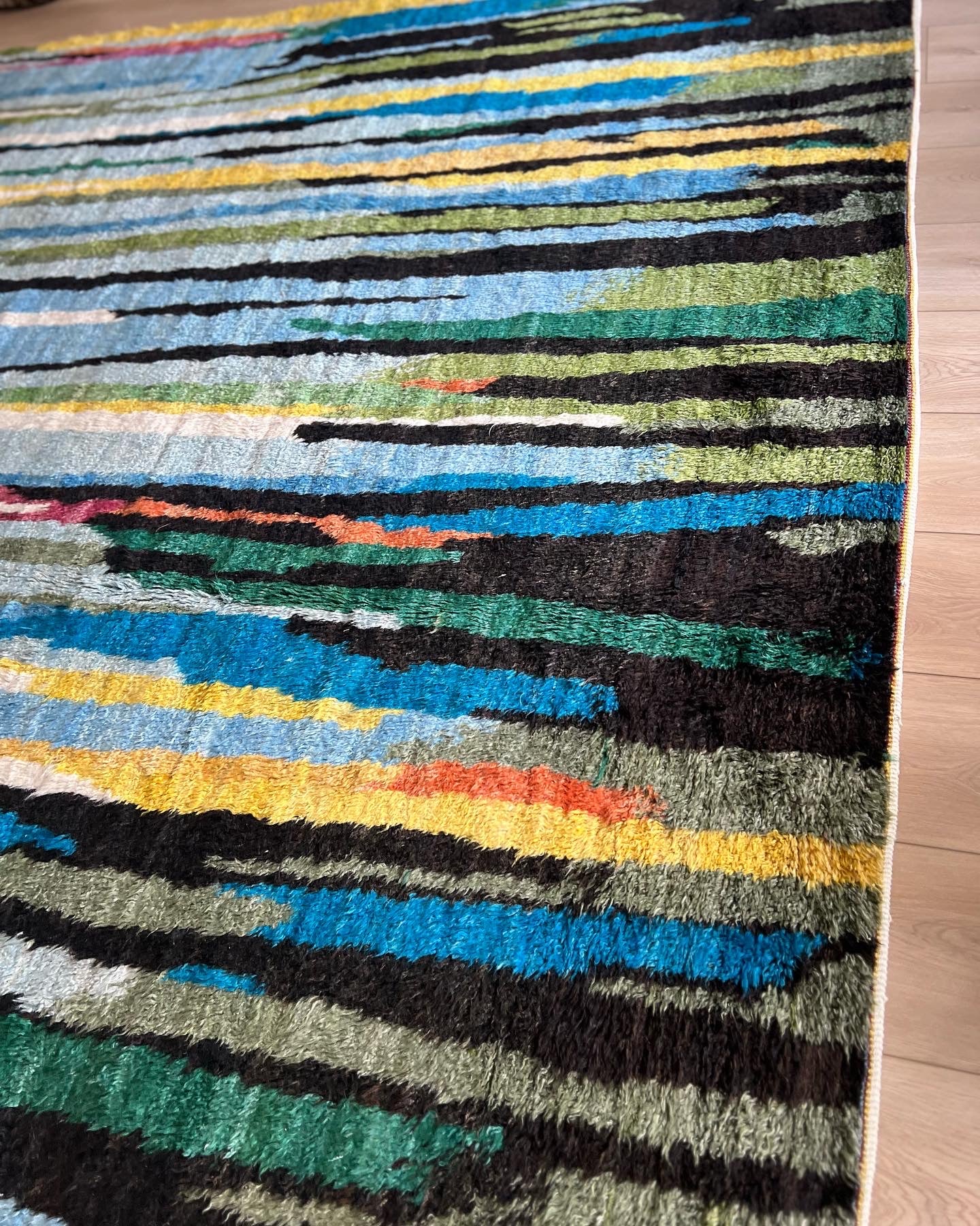 Explore our exquisite collection of handmade rugs, ranging from antique and vintage to modern designs. Each rug is a testament to skilled craftsmanship, offering timeless beauty and elegance. Elevate your space with the warmth and artistry of our handcrafted carpets.