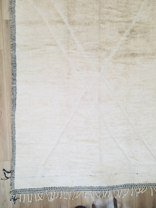 Explore our exquisite collection of handmade rugs, ranging from antique and vintage to modern designs. Each rug is a testament to skilled craftsmanship, offering timeless beauty and elegance. Elevate your space with the warmth and artistry of our handcrafted carpets.