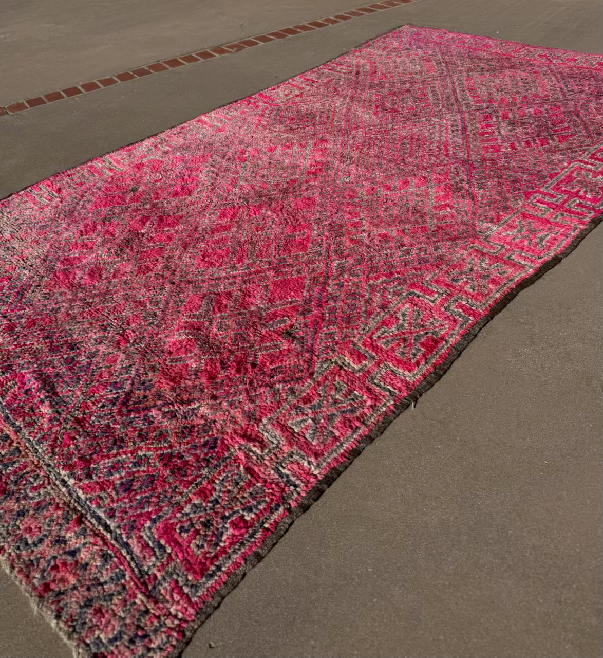 AORug#1810 size.6.6x13