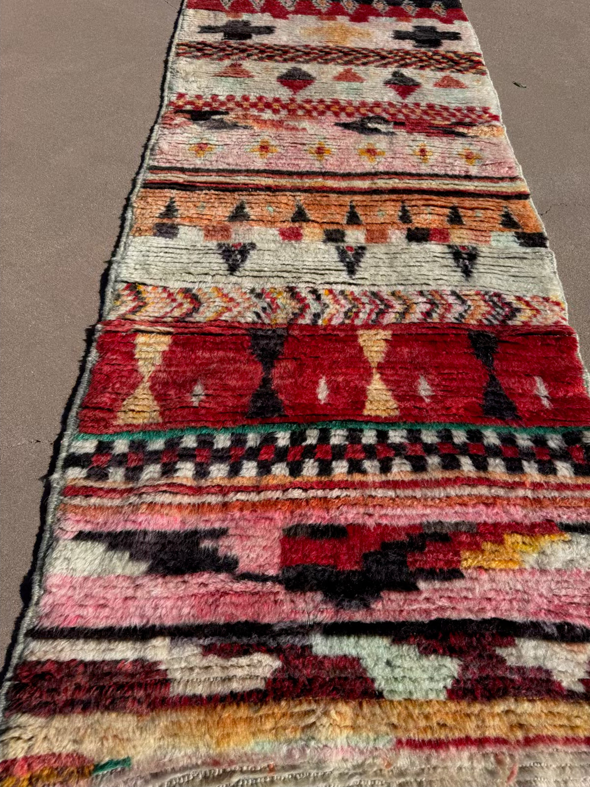 AORug#1807 size.3x10