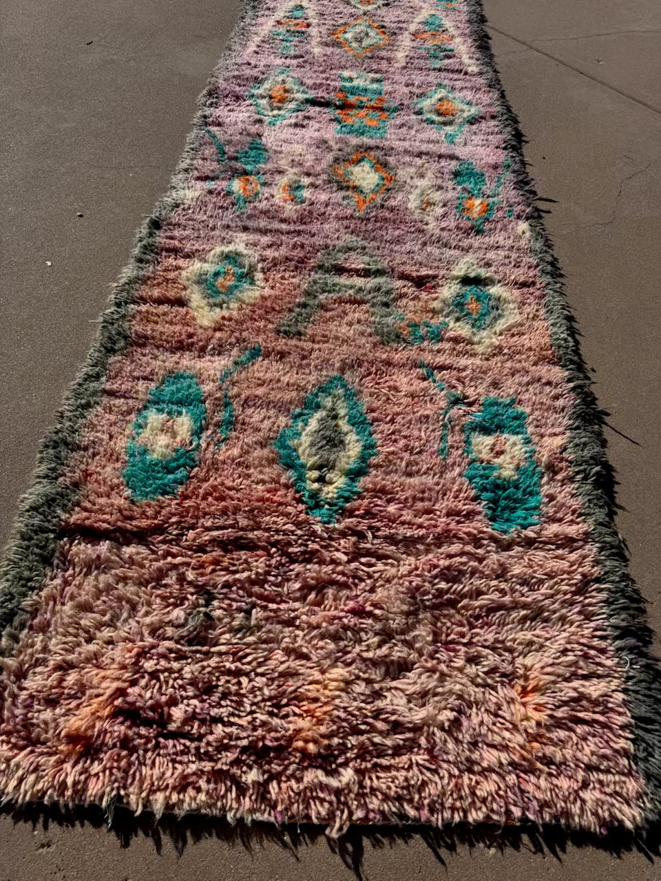 AORug#1809 size.3.6x13