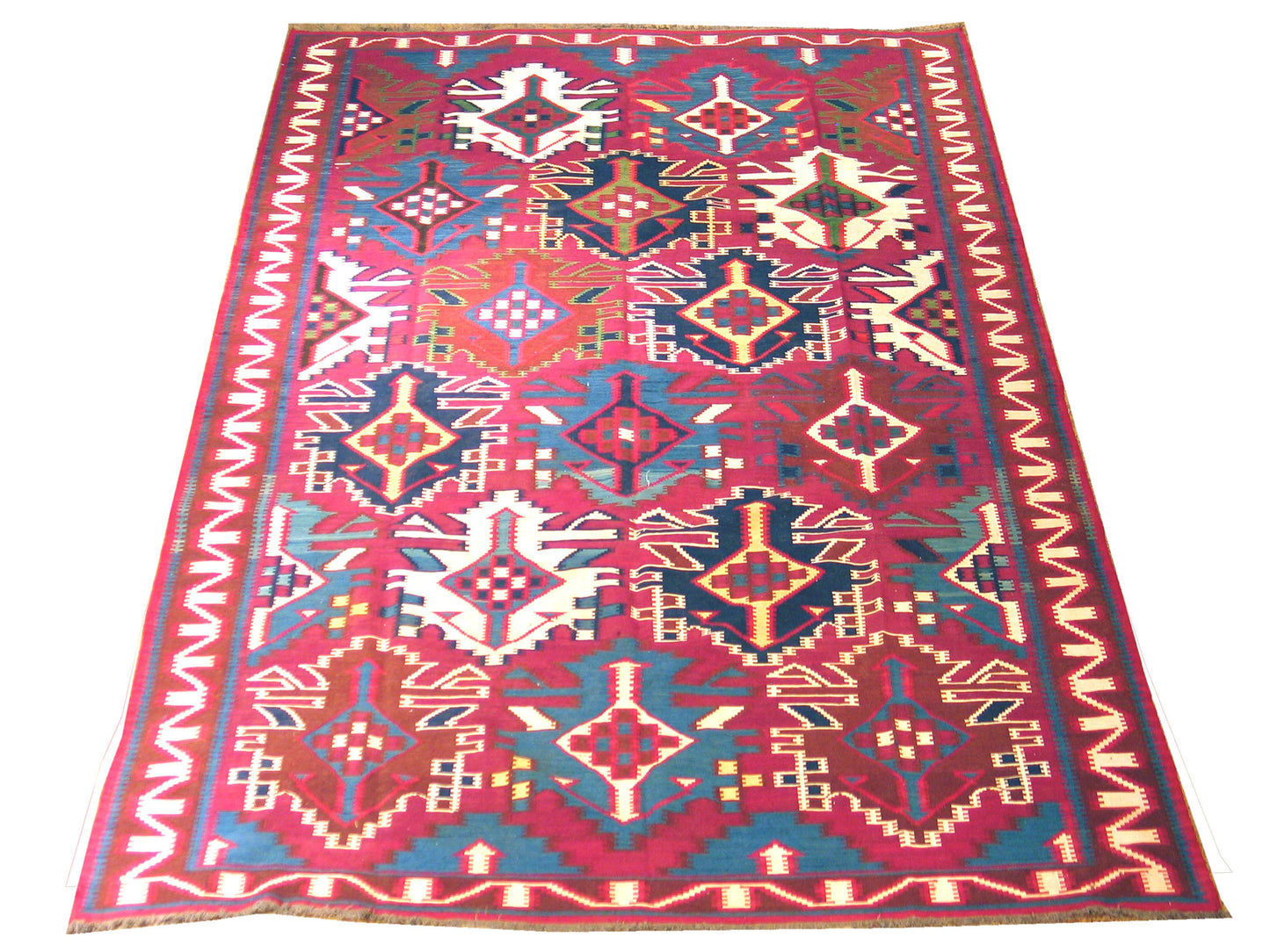 AORug#4877 size. 6' 07" x 9' 10"