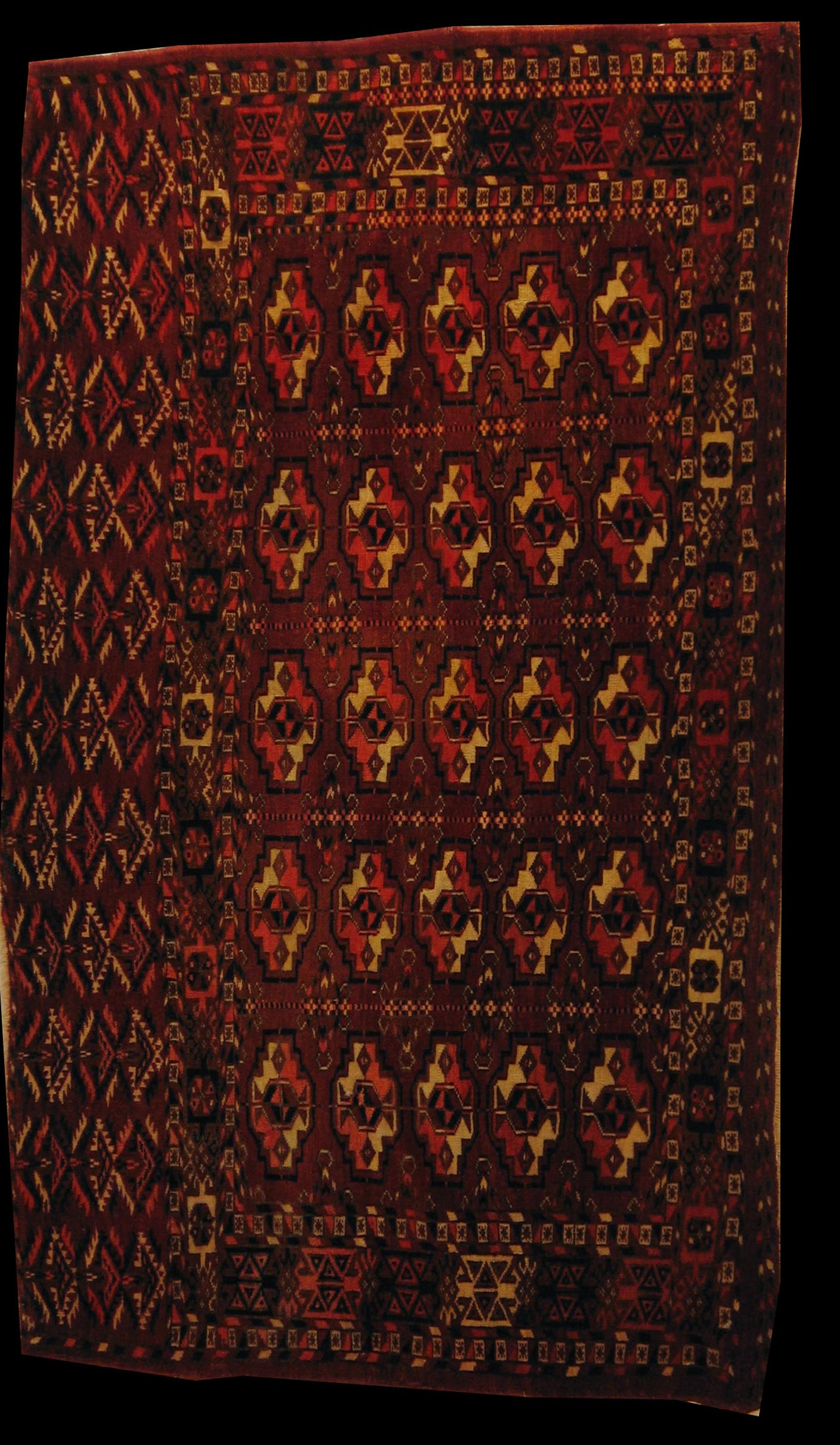 AORug#3881 size. 2' 00" x 4' 00"