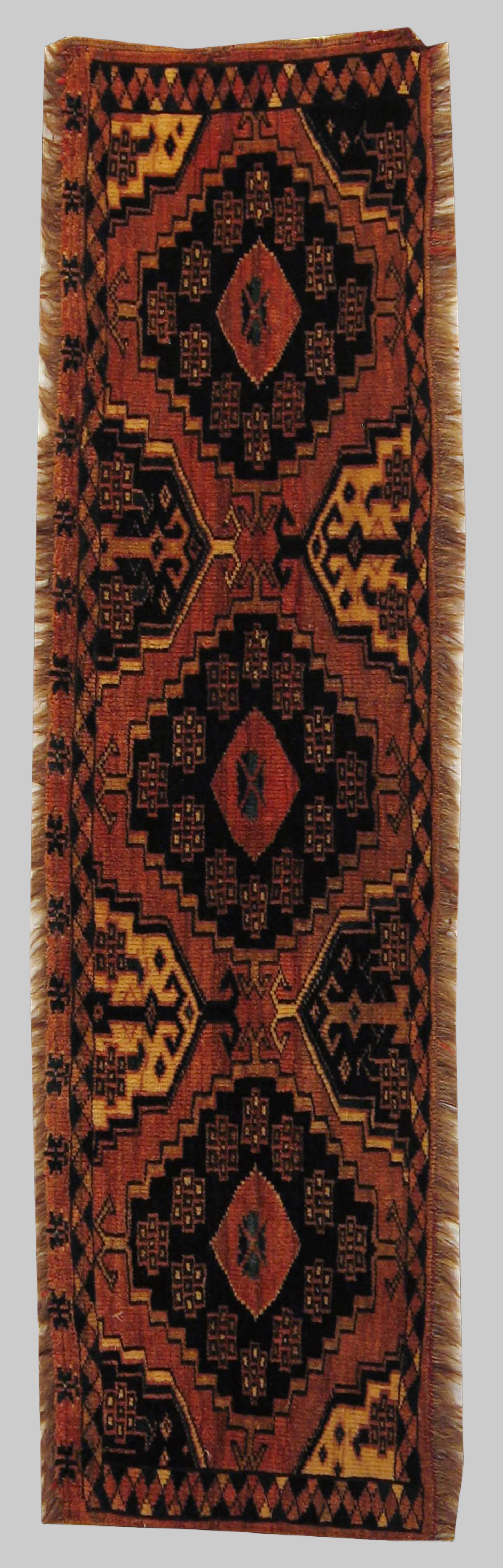 AORug#4097 size. 1' 02" x 4' 03"