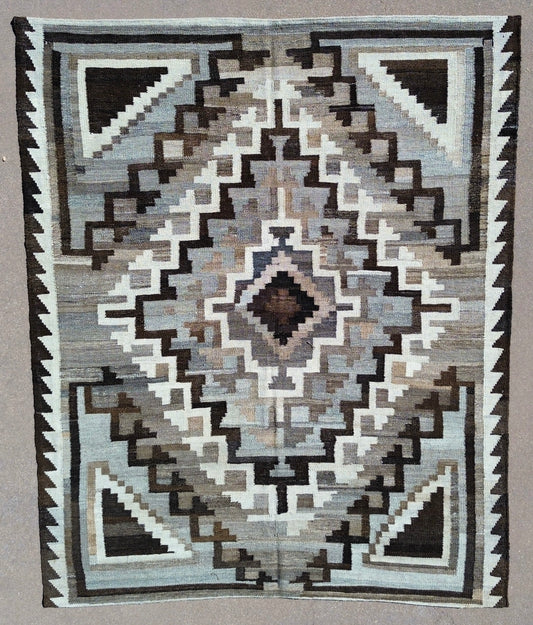 AORug#1020 size. 5.2 x 6.3