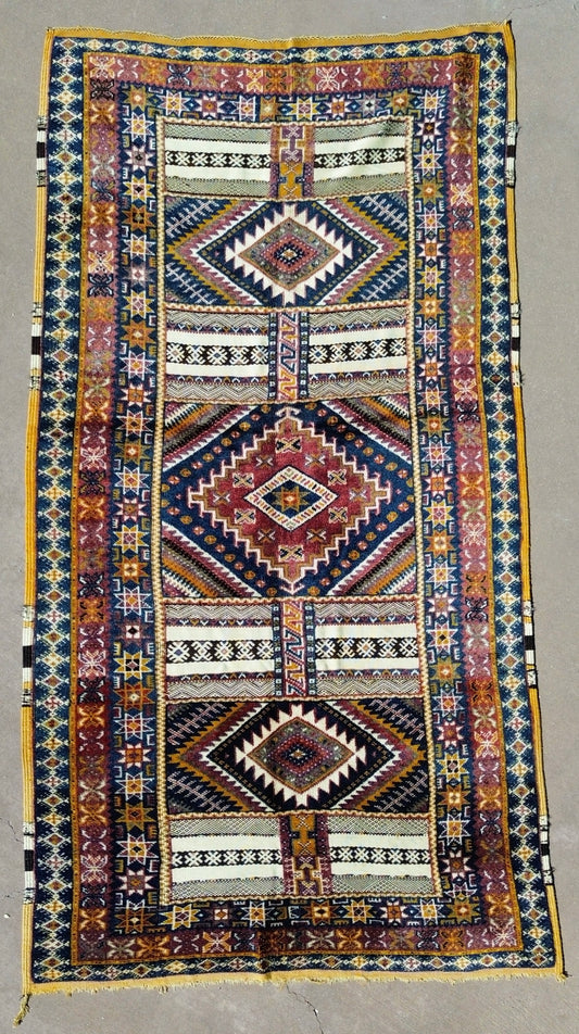 AORug#1022 size. 5 x 9.4