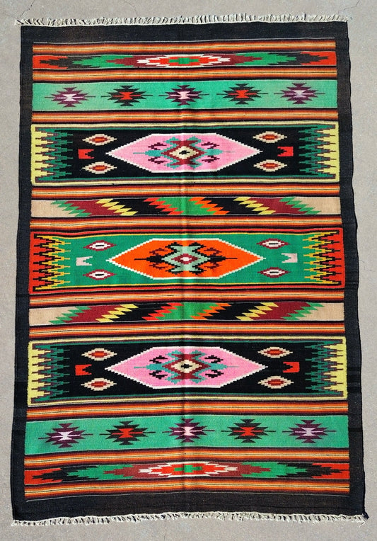 AORug#1050 size. 5x7