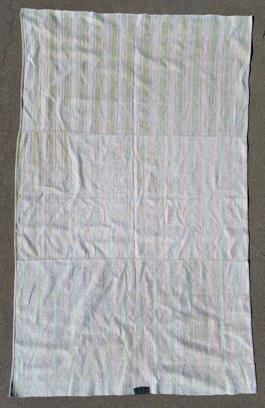 AORug#1088 size. 6.4 x 5.10