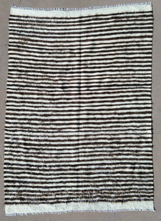 AORug#1136 size. 4.2 x 5.8