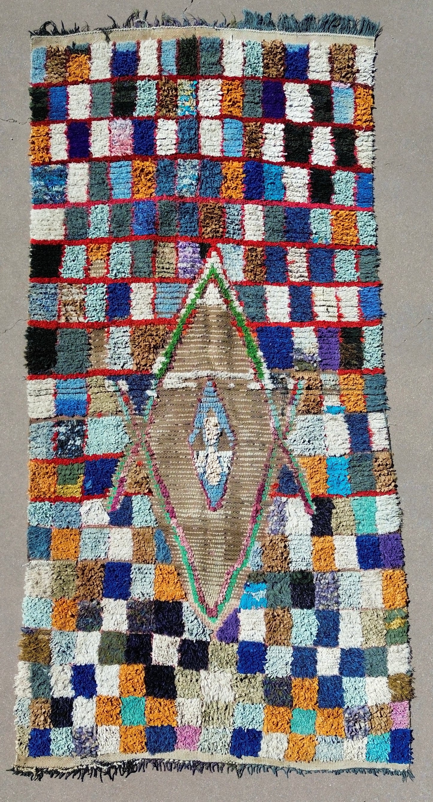 AORug#1194 size. 4.1 x 8.7