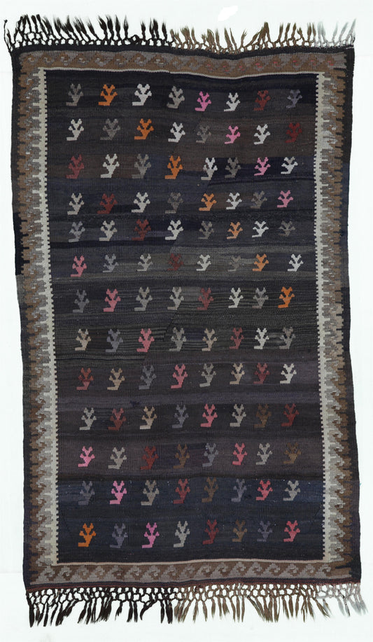 AORug#13061 size. 3' 02" x 5' 03"