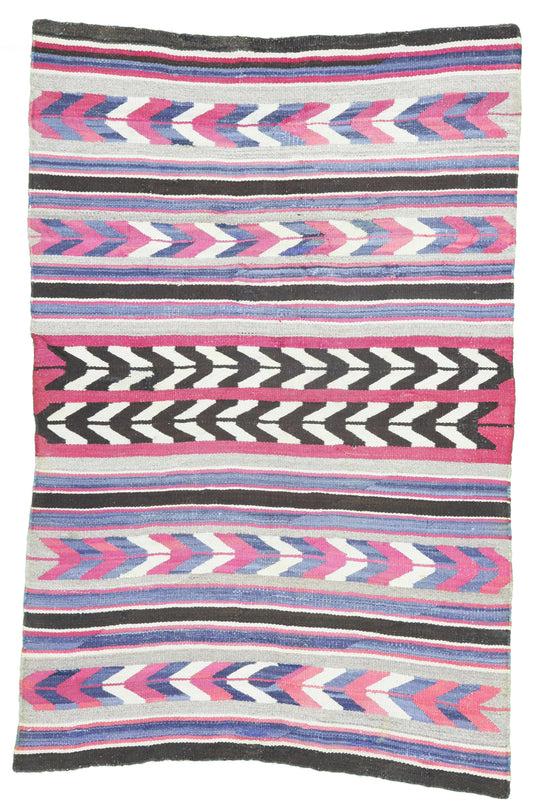 AORug#7873 size. 3' 03" x 4' 10"