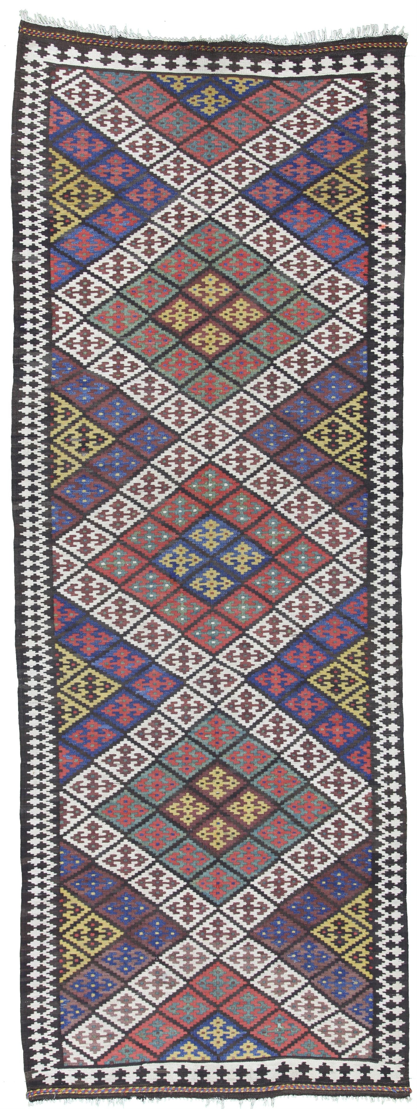 AORug#10724 size. 4' 11" x 13' 02"