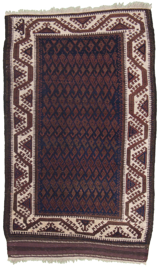 AORug#4079 size. 3' 02" x 5' 03"