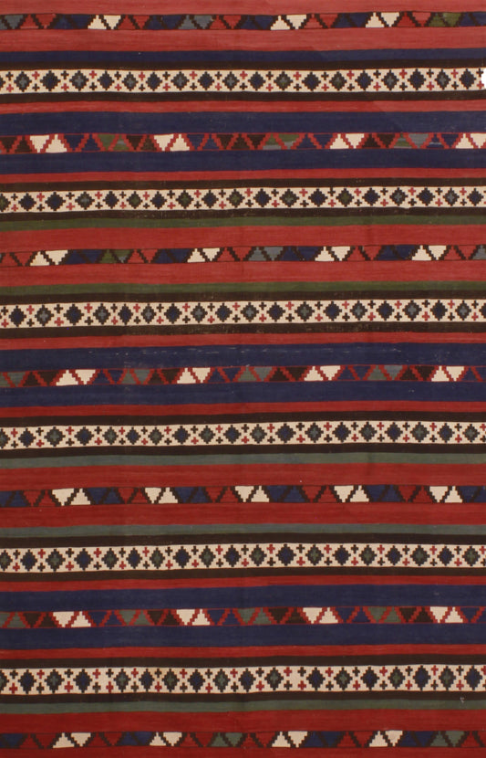 AORug#1910 size. 5' 05" x 8' 04"