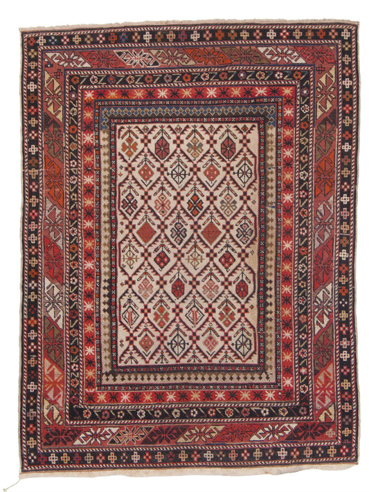 AORug#3950 size. 3' 10" x 5' 00"