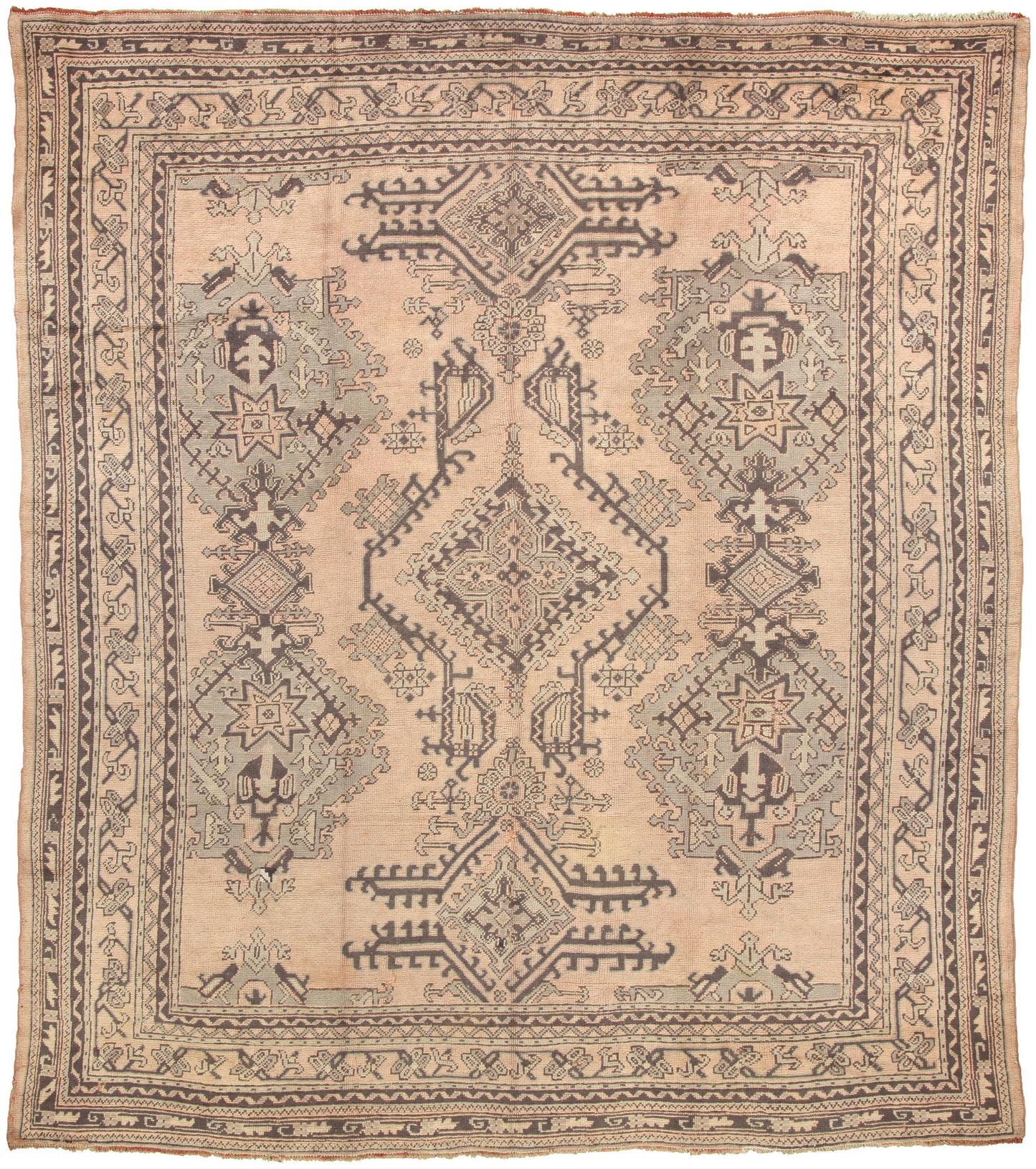 AORug#17811 size. 10' 06" x 11' 10"