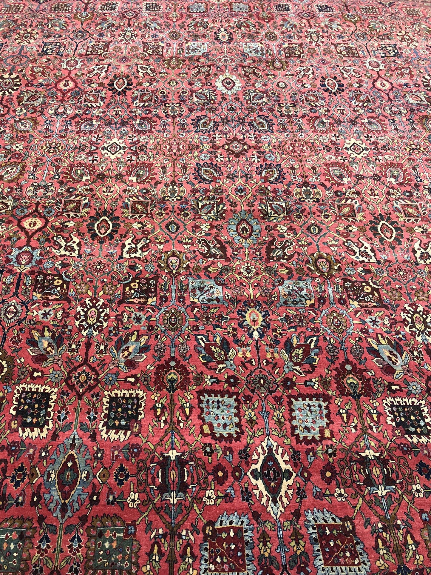 AORug#1387 size. 13' 09" x 21' 08"