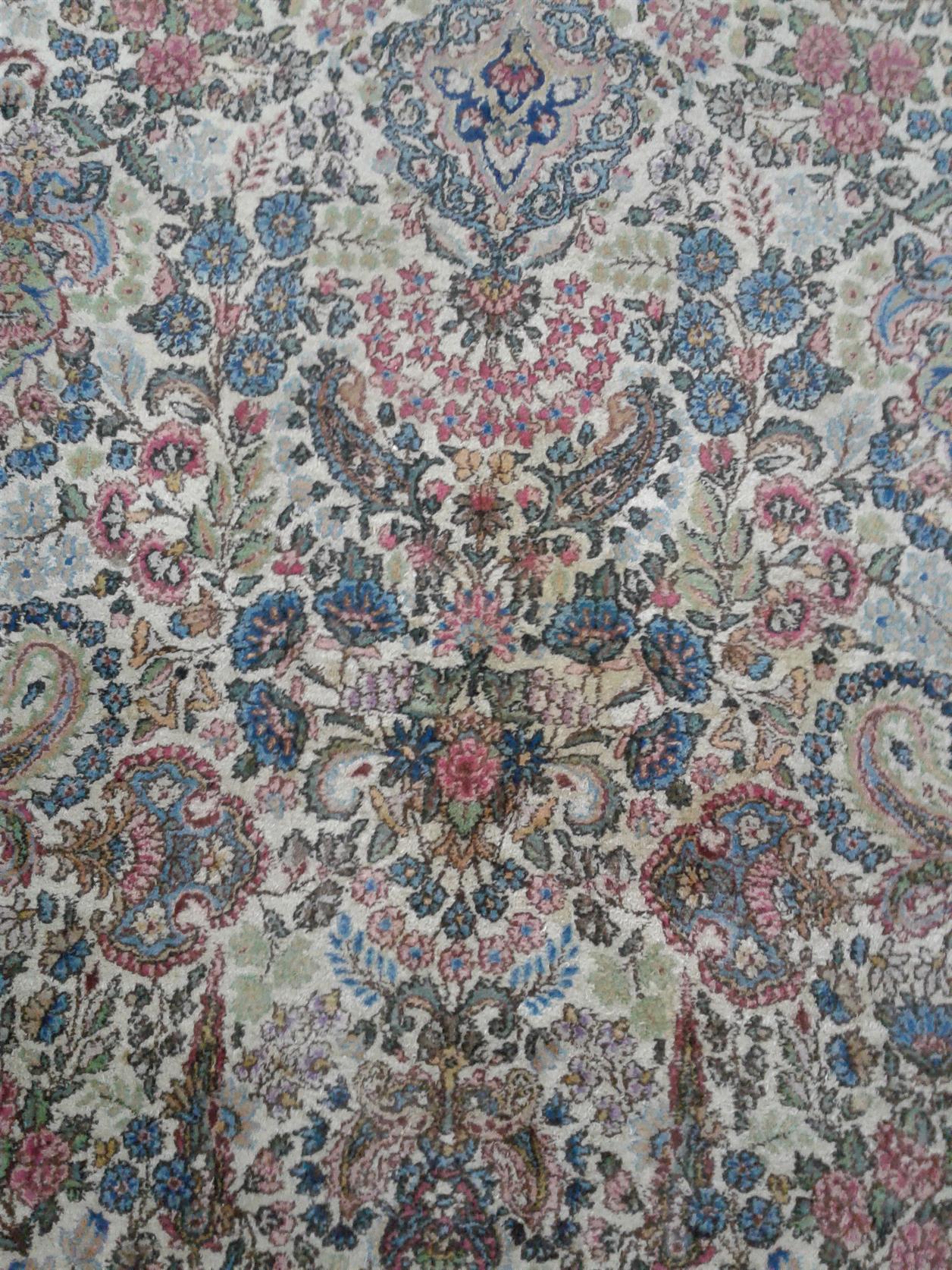 AORug#10443 size. 10' 08" x 17' 02"