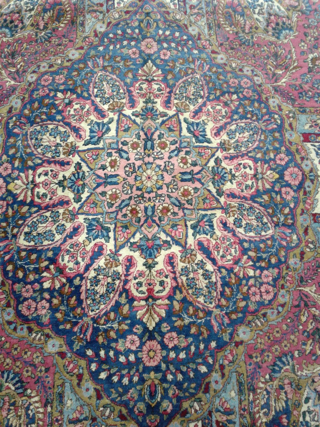 AORug#9139 size. 9' 04" x 18' 07"