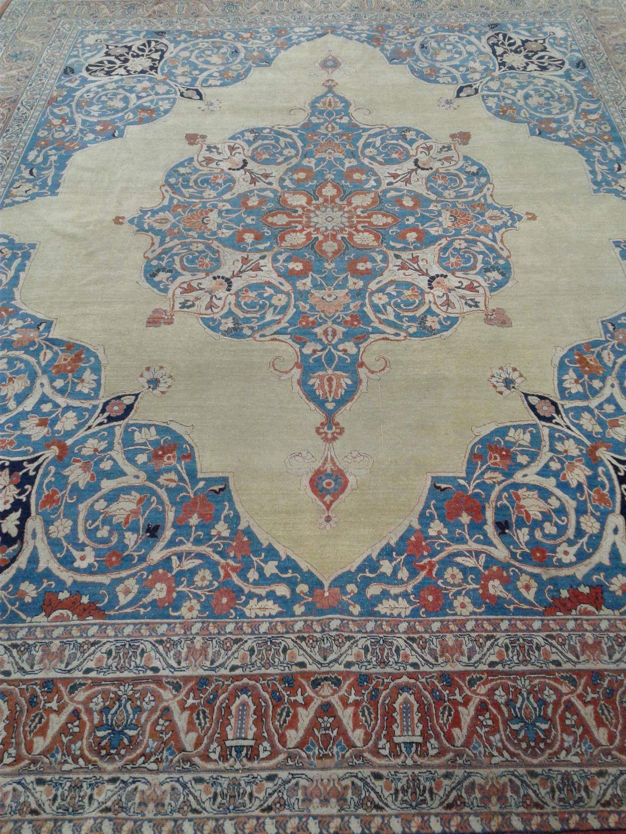 AORug#7400 size. 7' 10" x 9' 10"