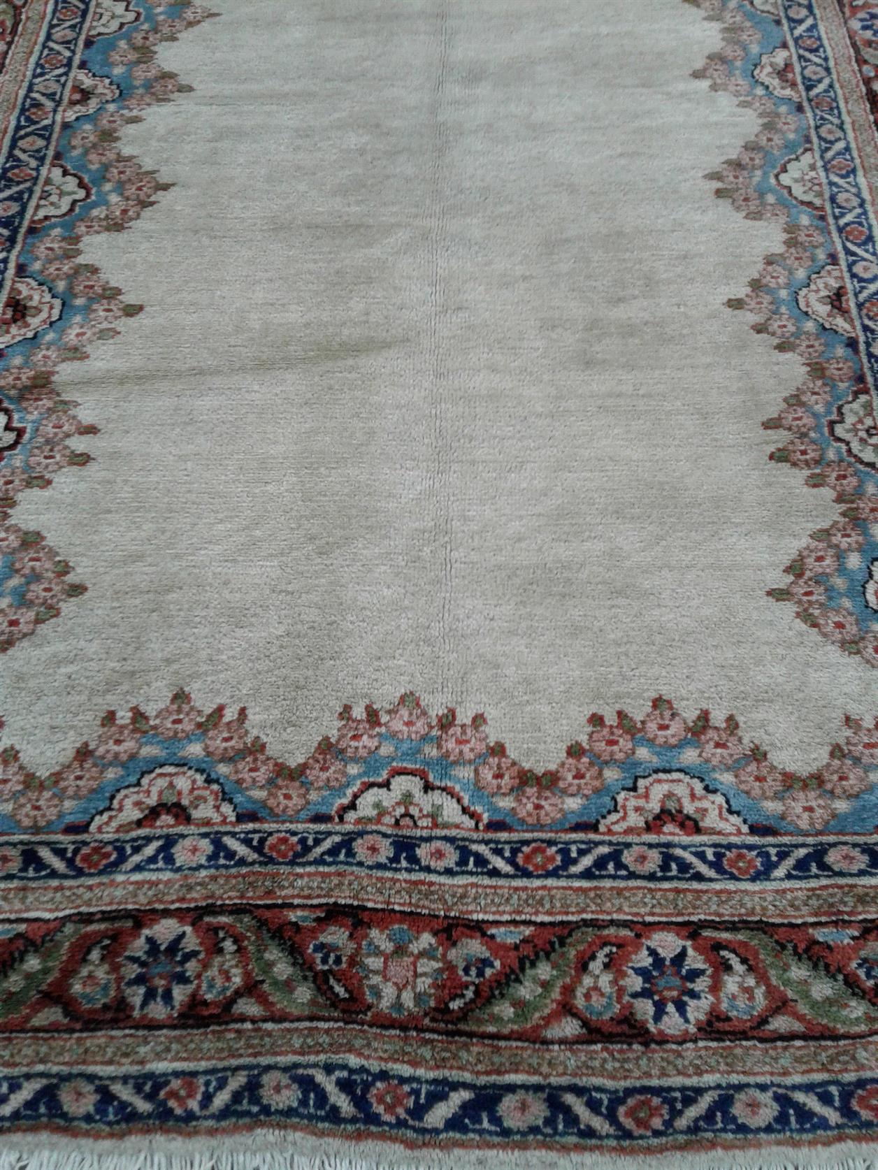 AORug#2933 size. 4' 09" x 16' 03"