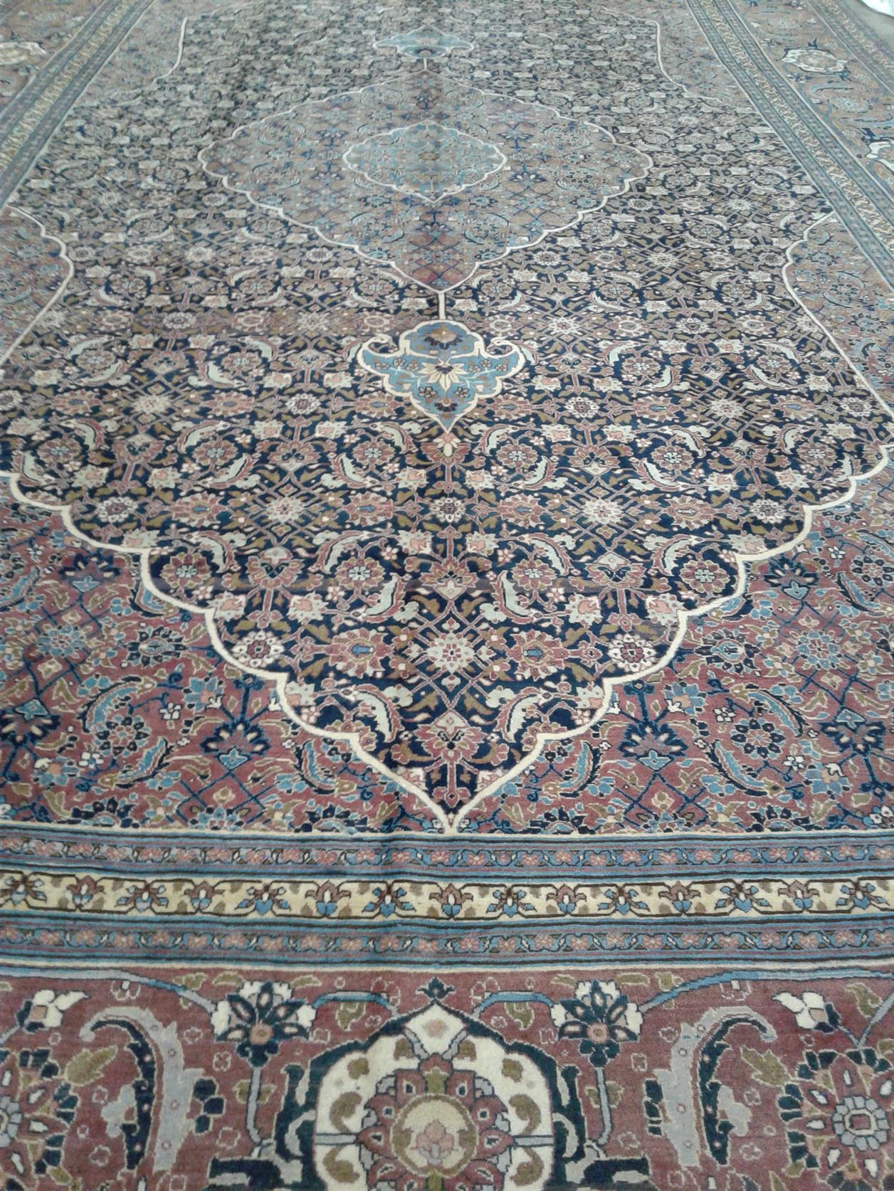 AORug#1453 size.13' 03" x 23' 07"