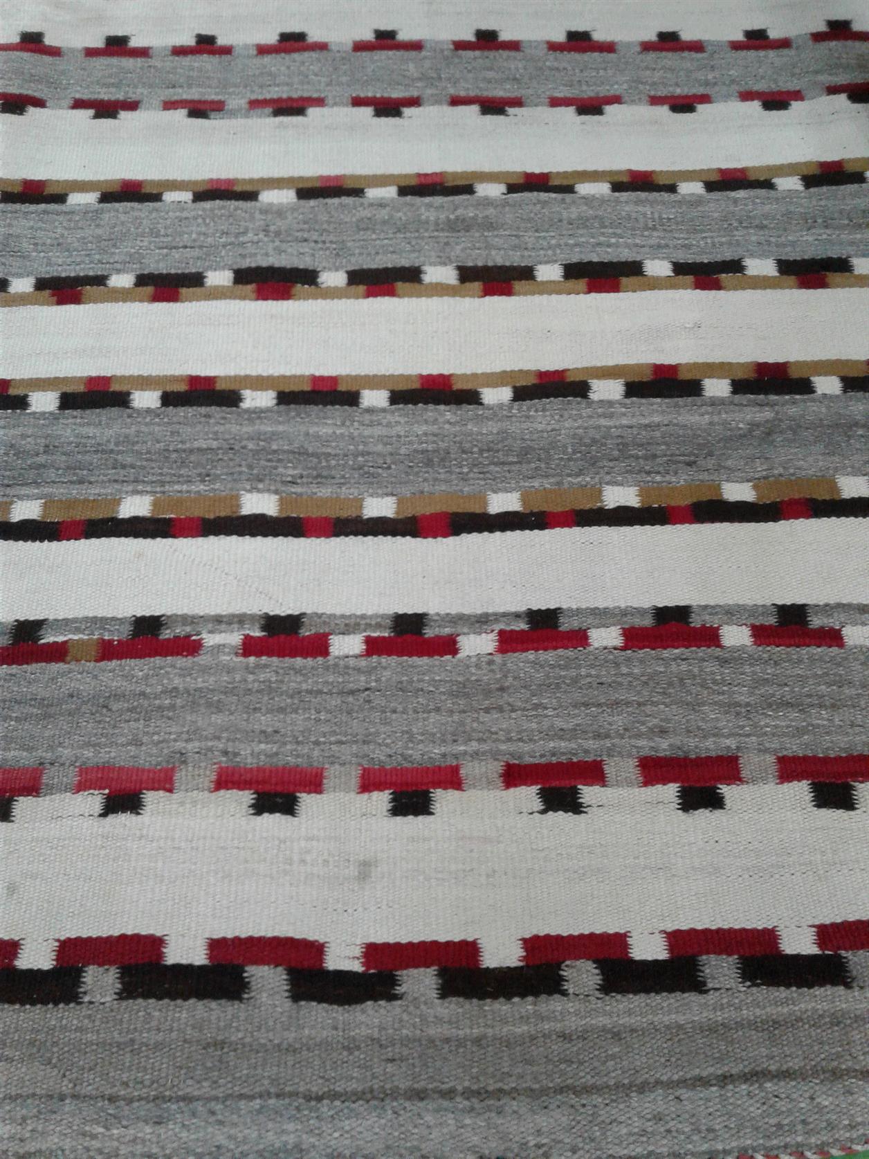 AORug#2718 size. 4' 00" x 5' 09"