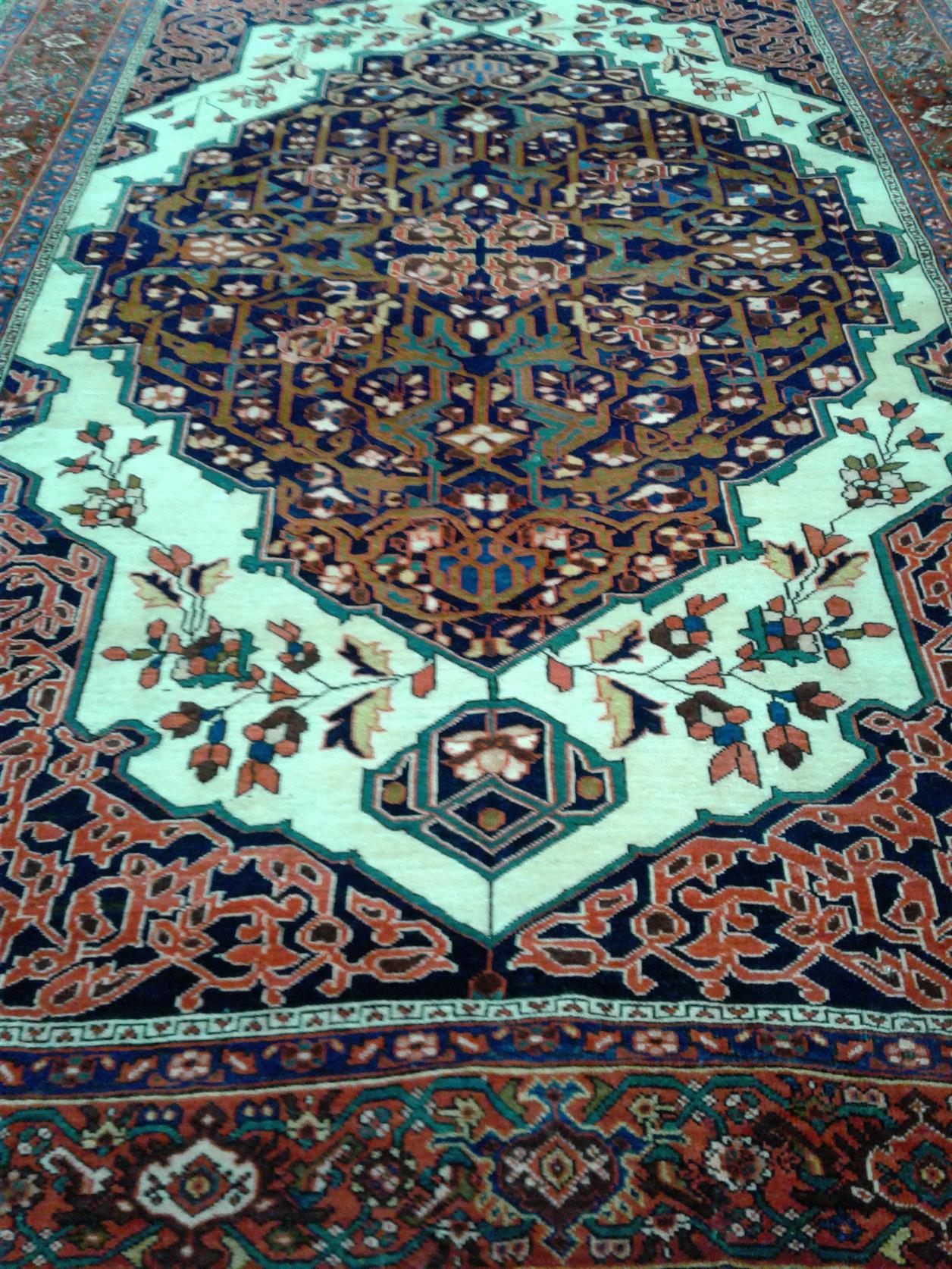 AORug#2704 size. 4' 06" x 6' 06"
