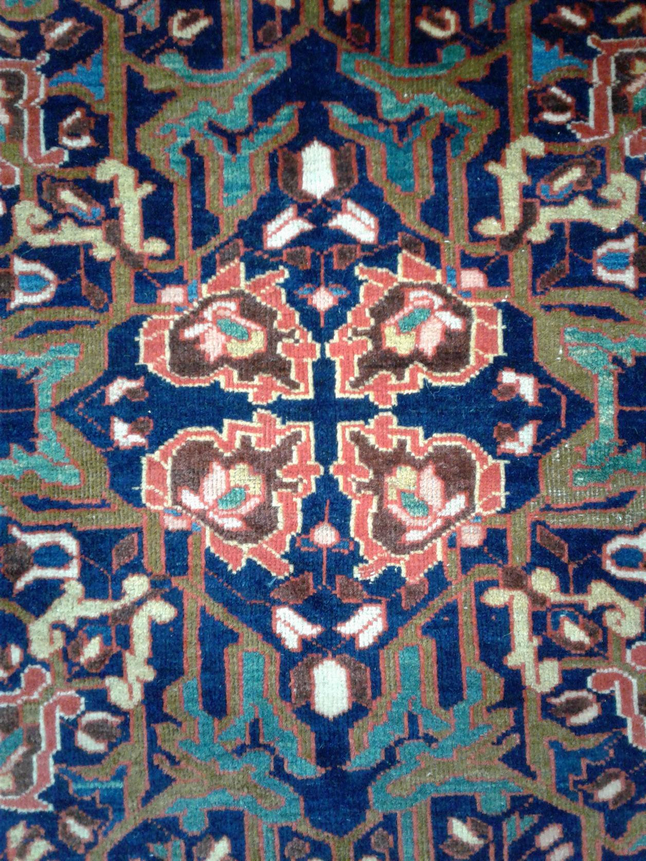 AORug#2704 size. 4' 06" x 6' 06"
