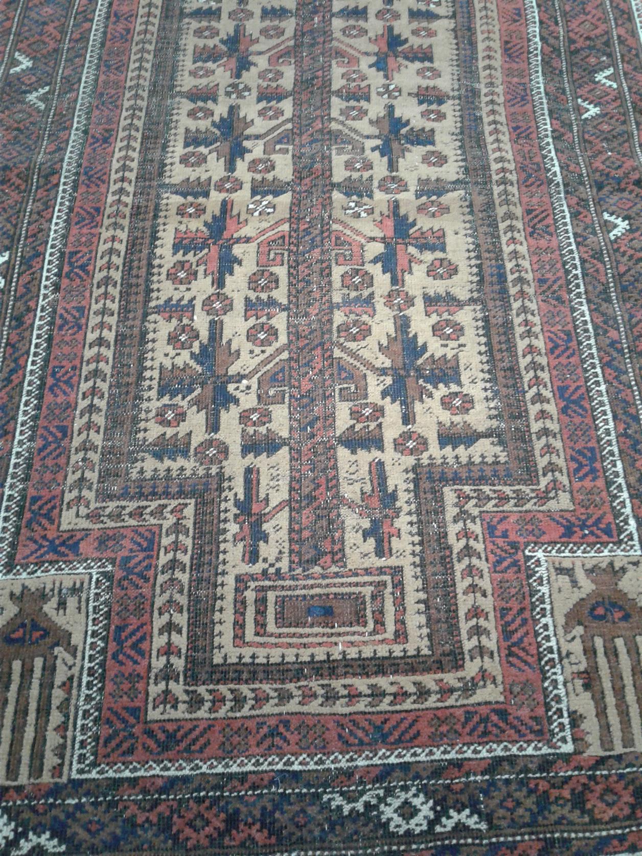 AORug#3070 size. 2' 10" x 5' 01"