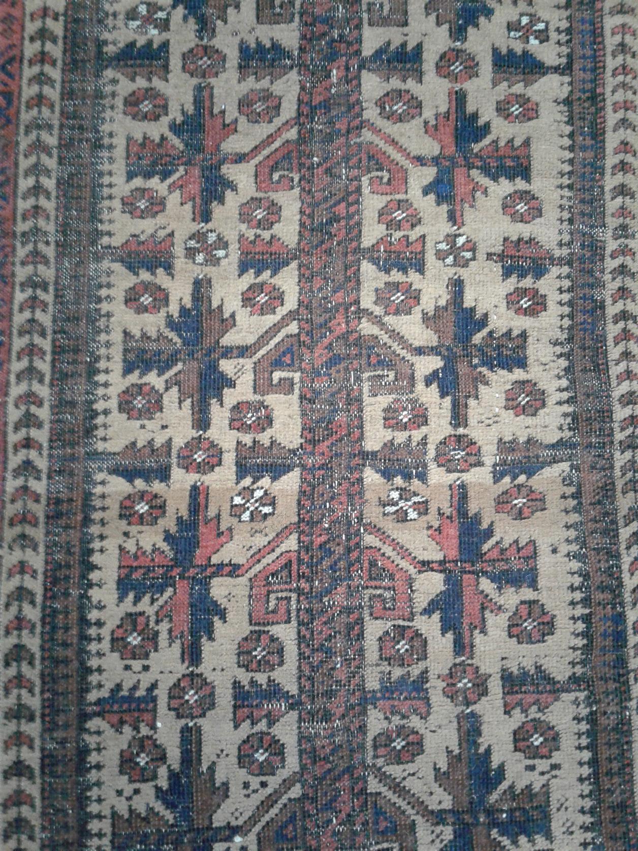 AORug#3070 size. 2' 10" x 5' 01"