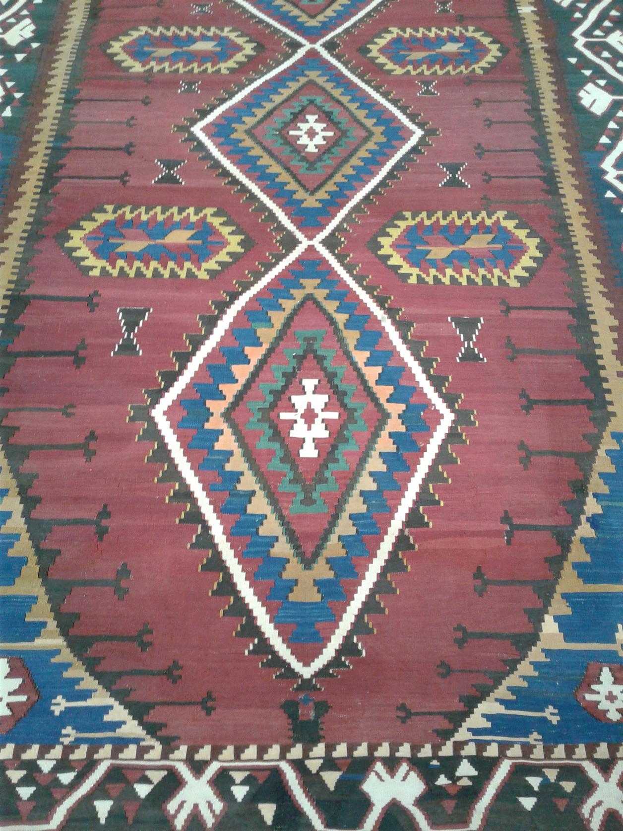 AORug#2592 size. 6' 09" x 11' 06"