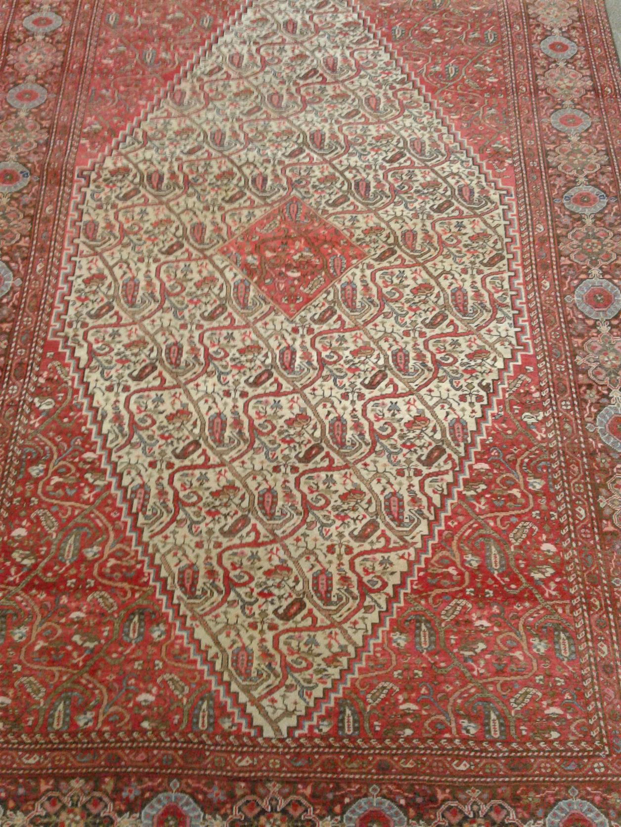 AORug#4963 size. 4' 01" x 6' 05"