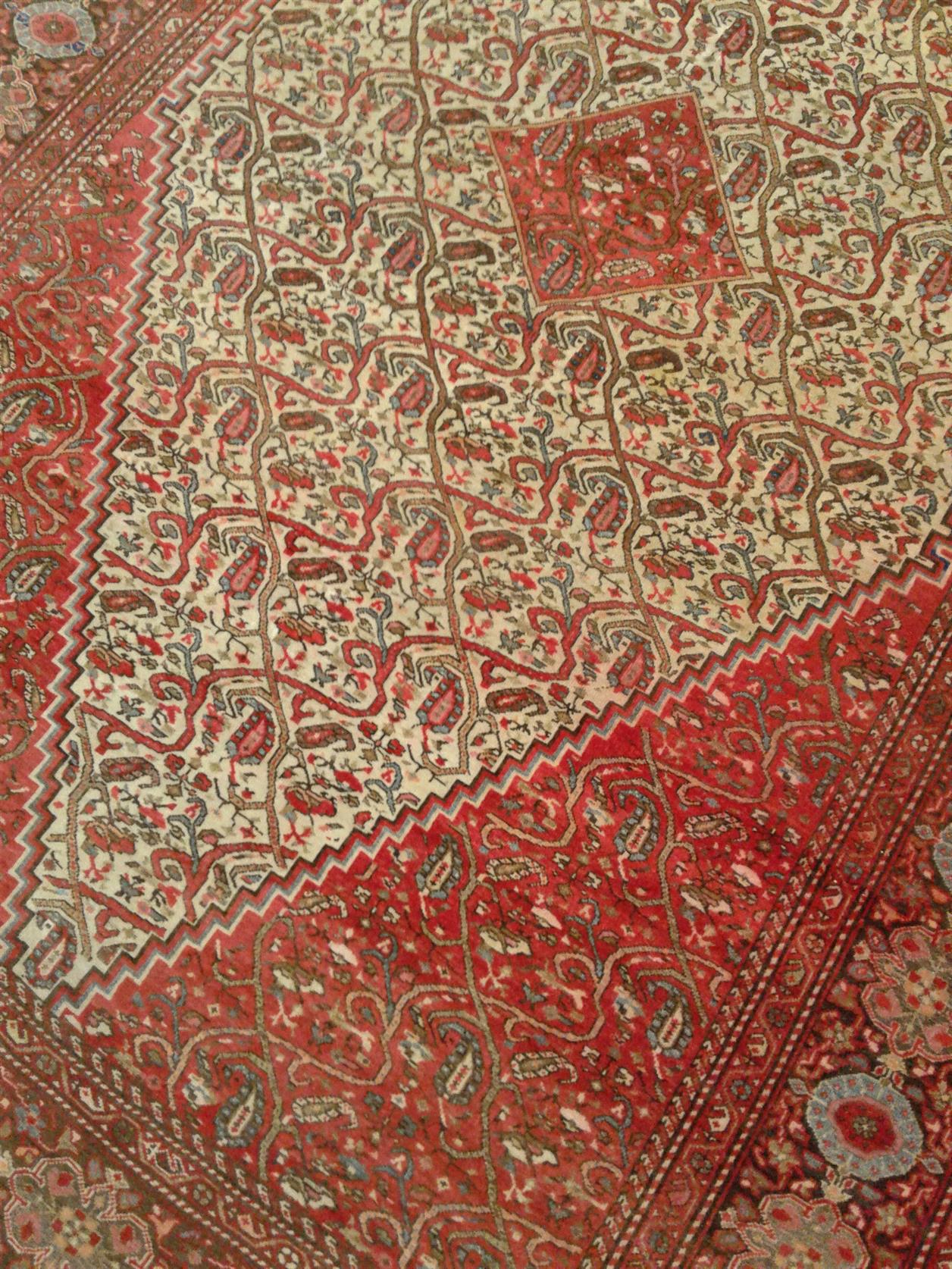 AORug#4963 size. 4' 01" x 6' 05"