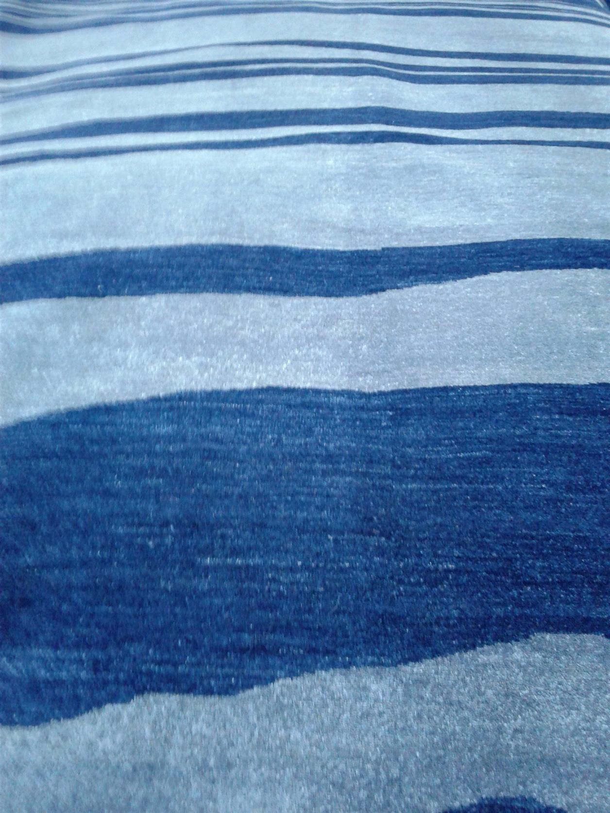 AORug#2290 size. 6' 03" x 9' 05"