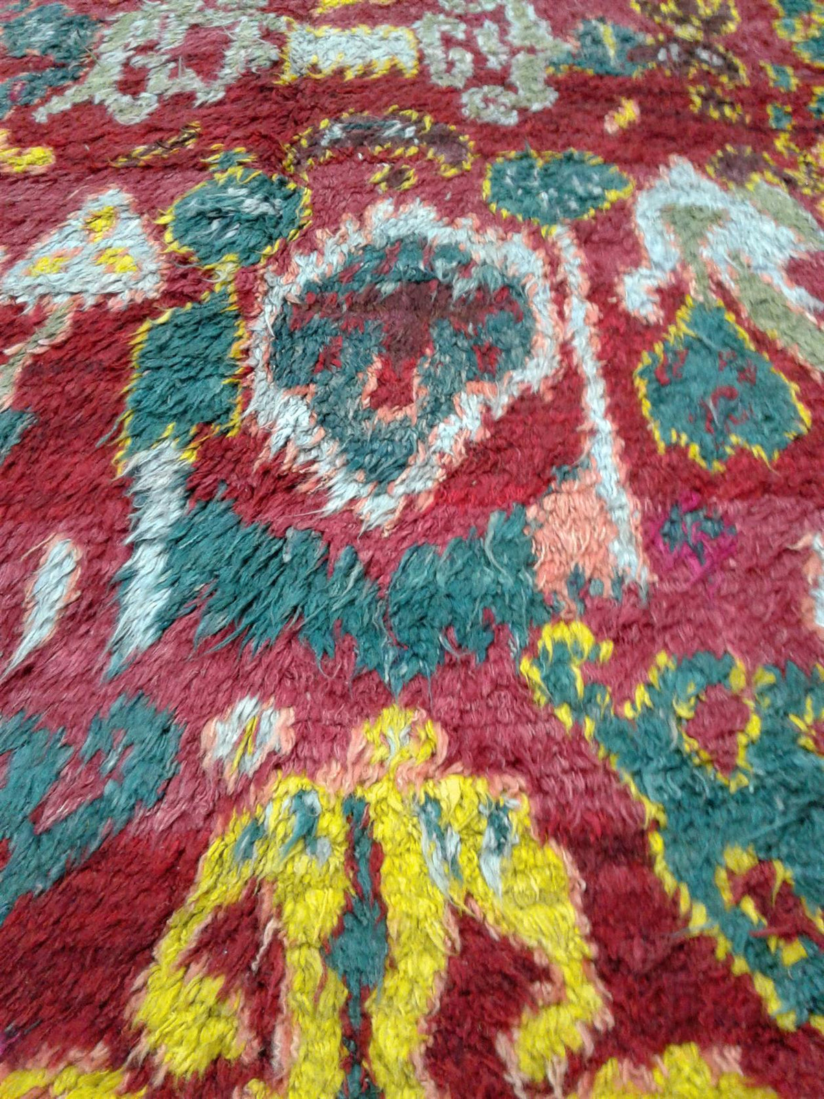 AORug#8589 size. 6' 05" x 9' 10"