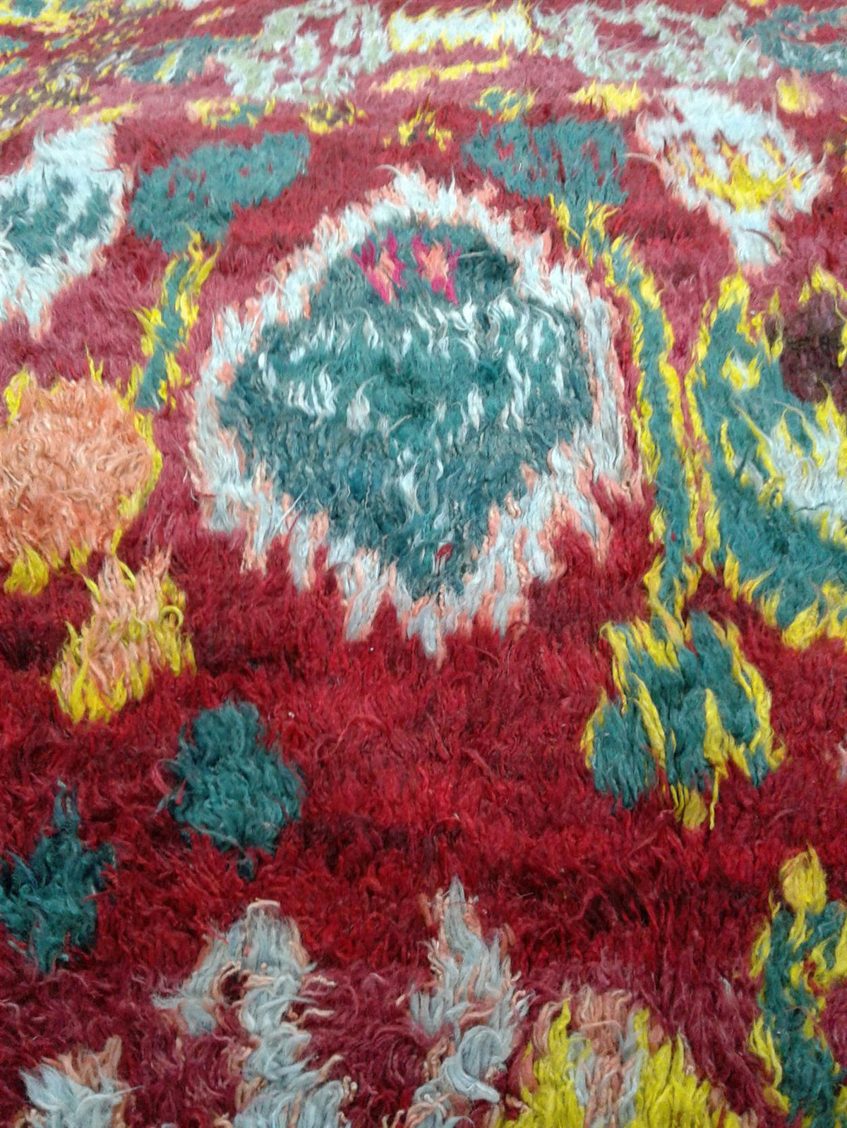 AORug#8589 size. 6' 05" x 9' 10"